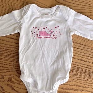 Vineyard Vines Valentine’s Day Onesie ~ 6-12 Months